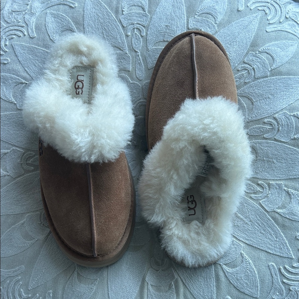 UGG Women's Tan and Cream Sheepskin Slippers